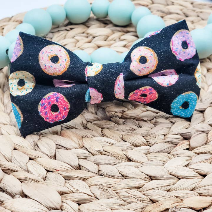 Corbata de lazo Donut Love para venta al por mayor de Three Paws