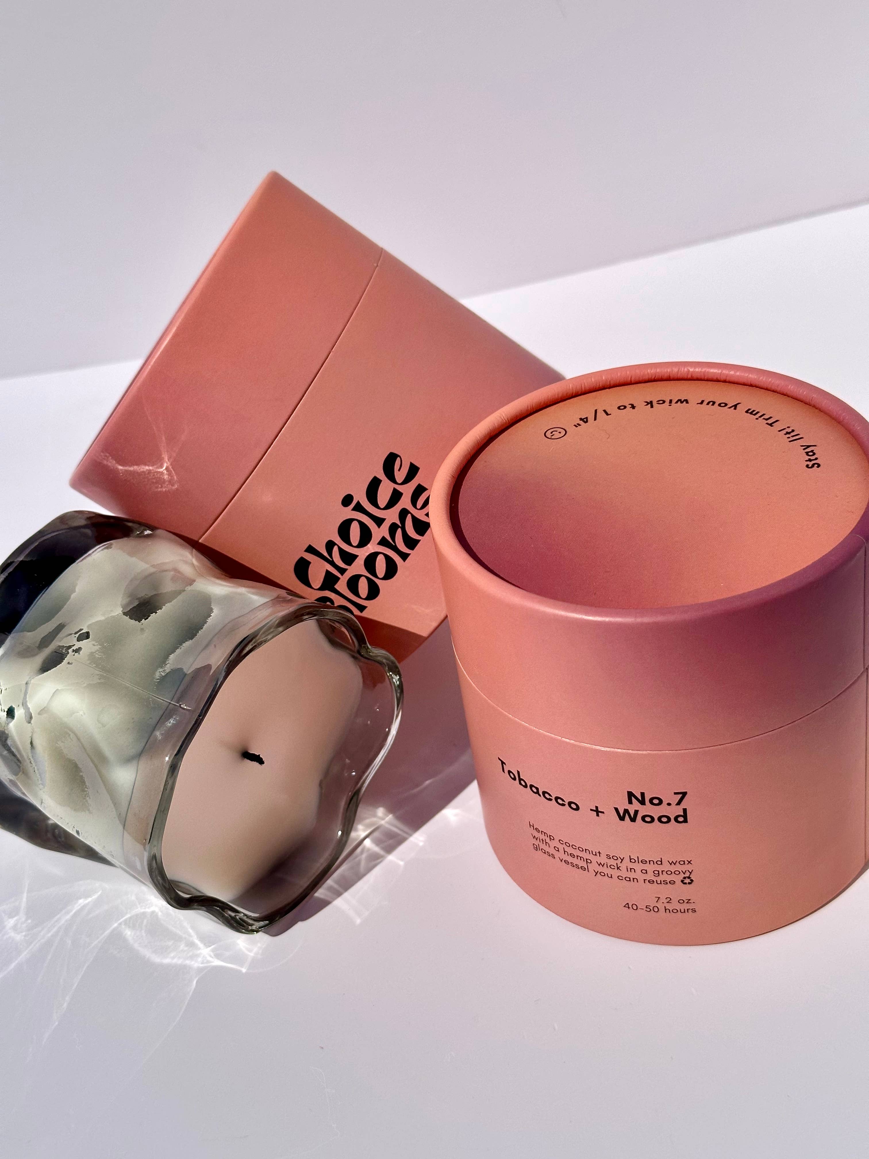 Choice Blooms - Vente Bougie en bocal - Bougie No. 7 Tabac + Bois de 7,2 oz en verre gris translucide4