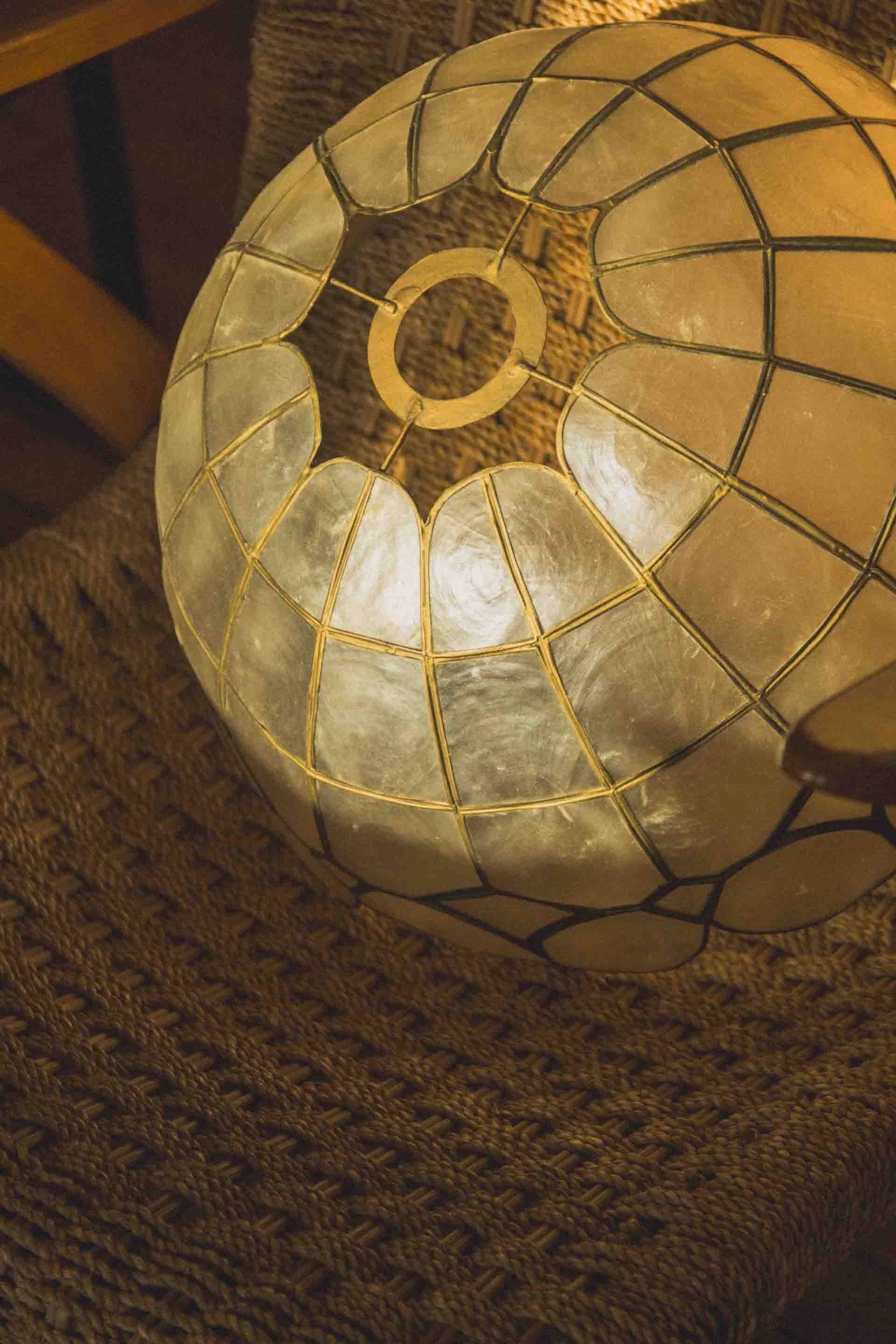 Eloge - Wholesale Chandelier/Hanging Light - Mother-of-pearl pendant2