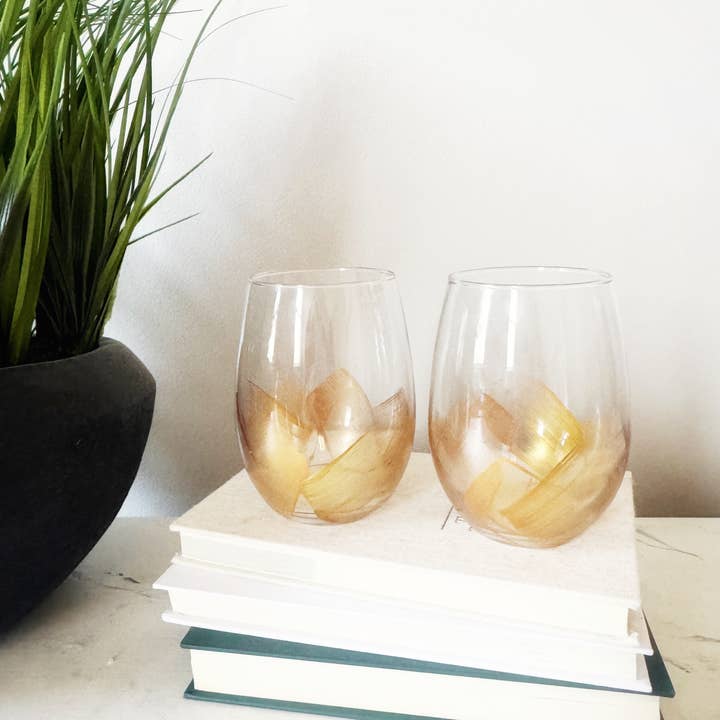 Heather Eck Artist LLC - Wholesale Wine Glass - Holiday Gold | Hand-Painted | Wine Glasses | Stem | Stemless1