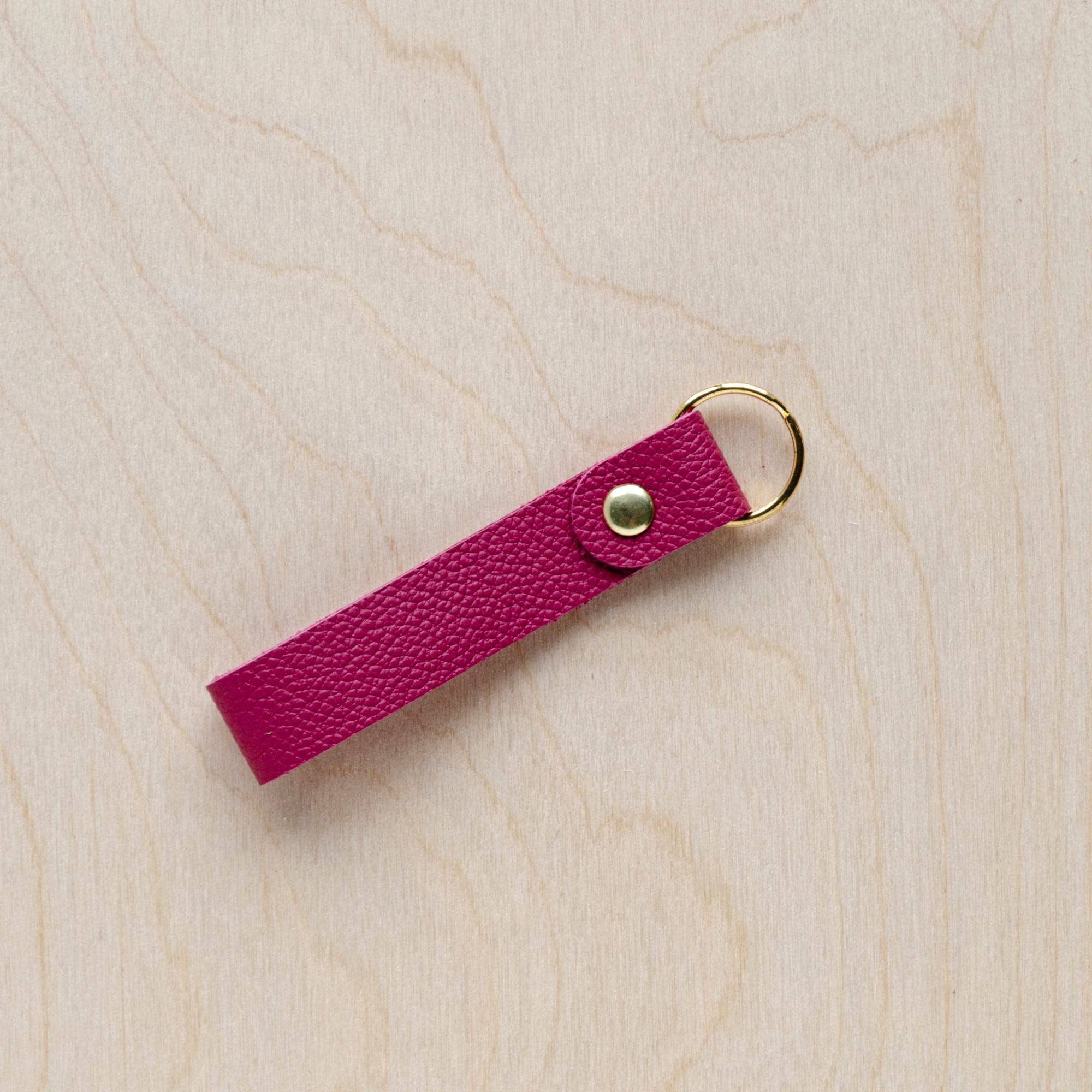 Studio Lowen – wholesale Keychain – Women's – Leather Loop Key Rings0