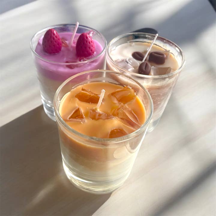 Ice Coffee Candle / Strawberry Candle for wholesale by AtelierCMXII