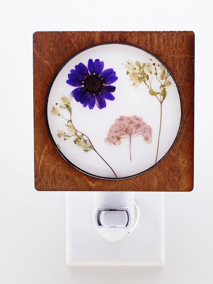 Blomst- og harpiks natlyscirkeldesign for engroshandel hos Night in Light