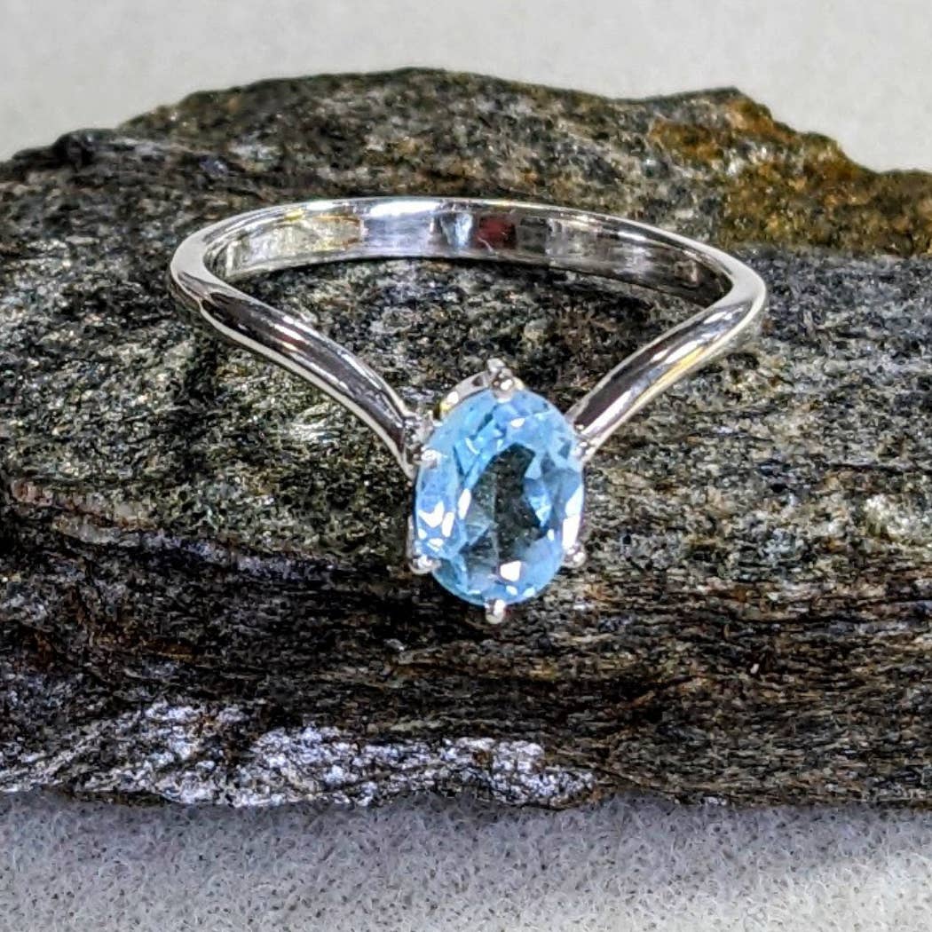 Saraswati Imports - Wholesale Single Stone/Solitaire Ring - Indira Blue Topaz Sterling Ring