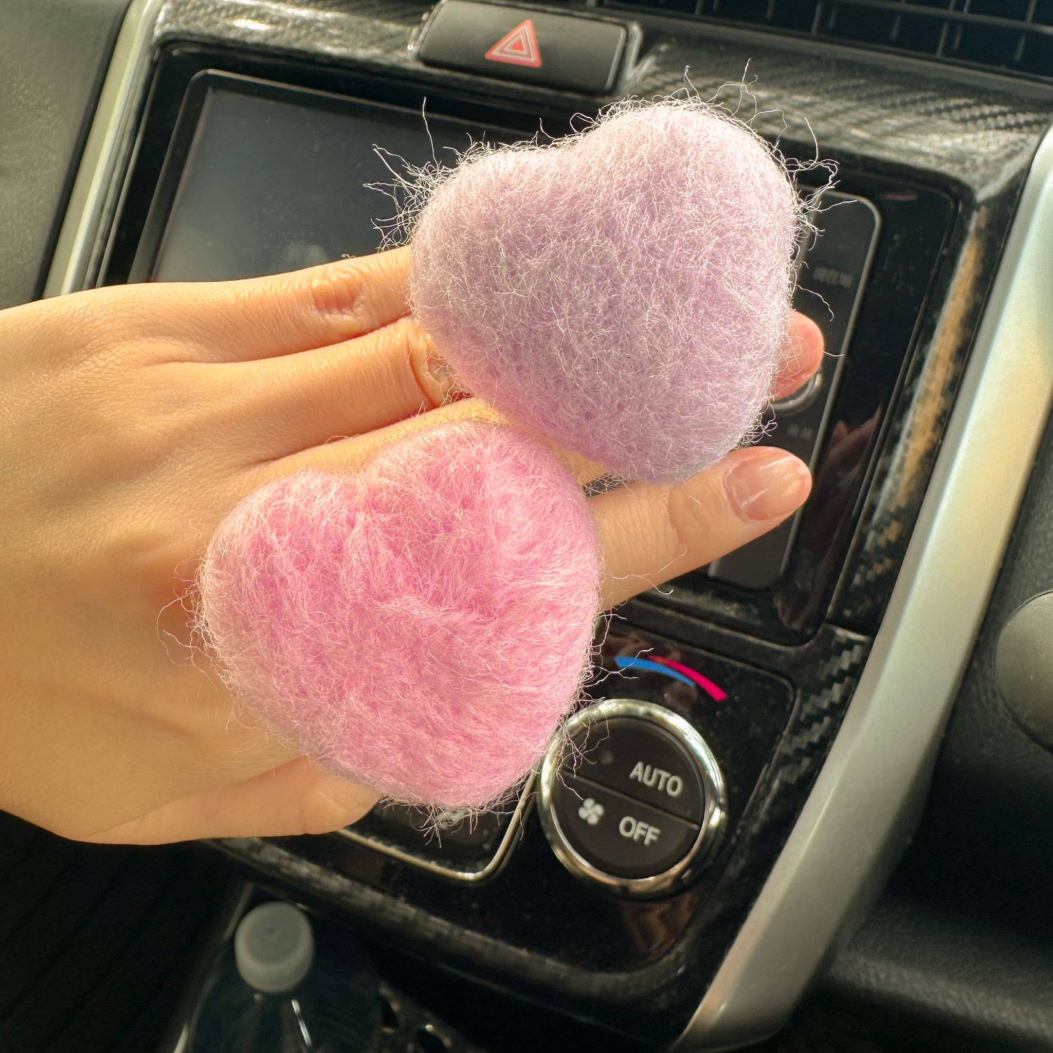 Weavey Studio – wholesale Car Decorative Charm - Women’s – Weavey Studio, heart shape Car Vent Clips, car diffuser2