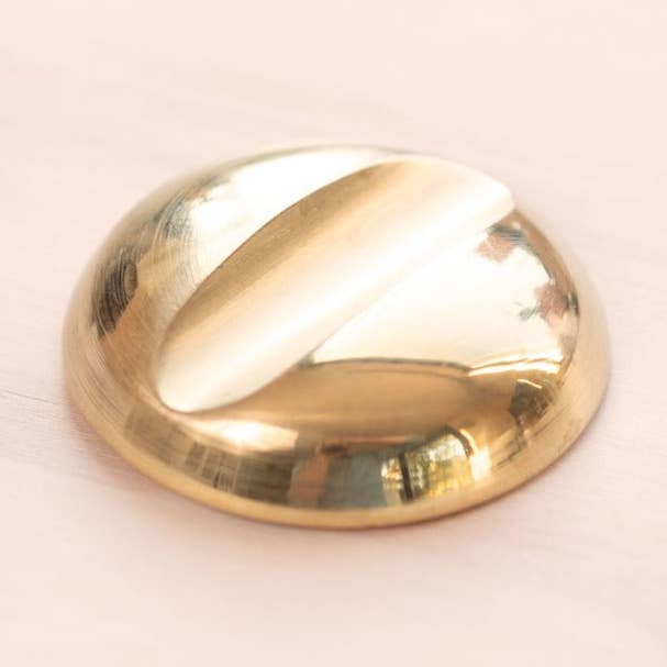 Tom's Studio - Wholesale Pen & Pencil Holder - Solid Brass Pen Rest0