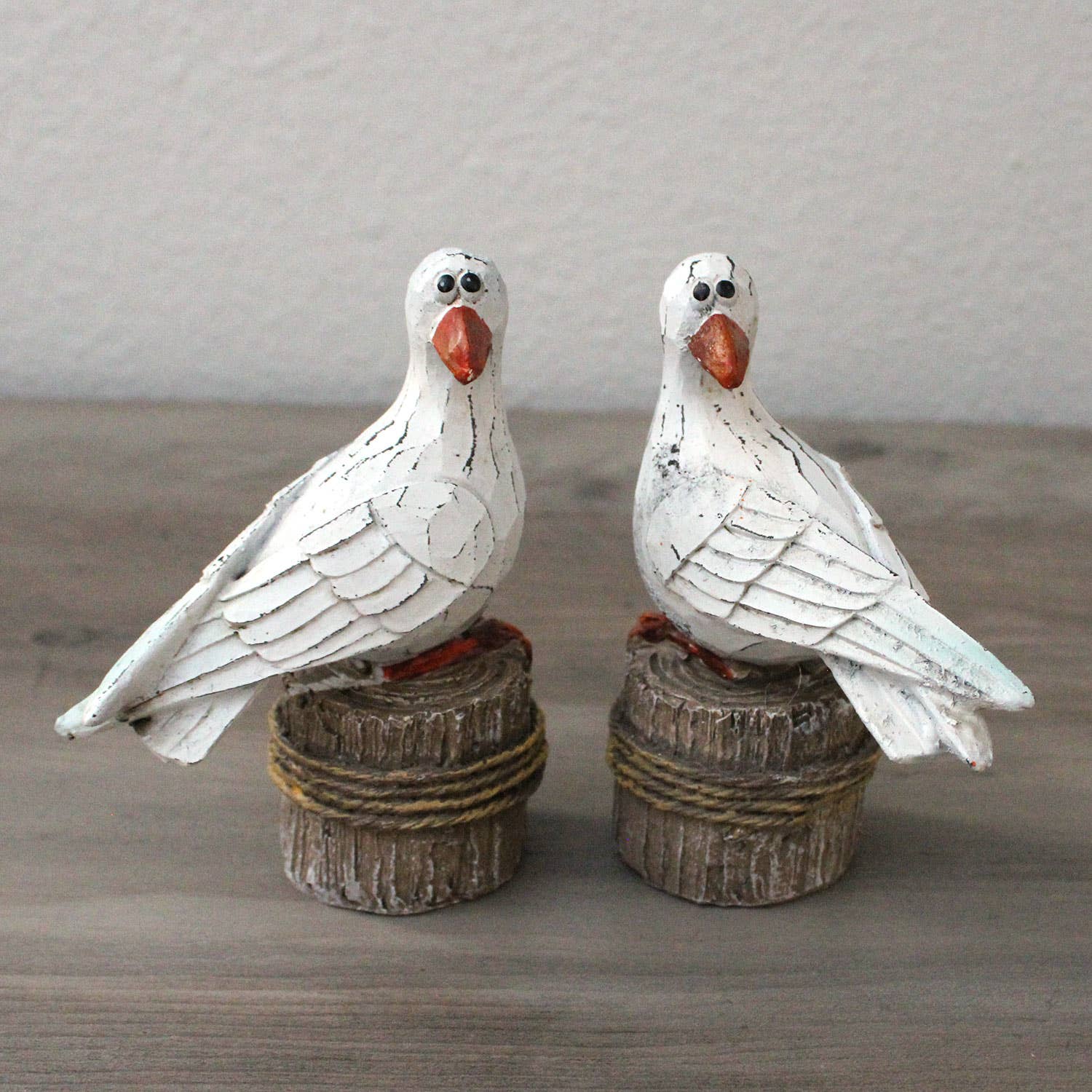 CB Home Collection - Wholesale Decorative Figurine - 5.5" Fun Seagull Figurines - 2 Assorted0