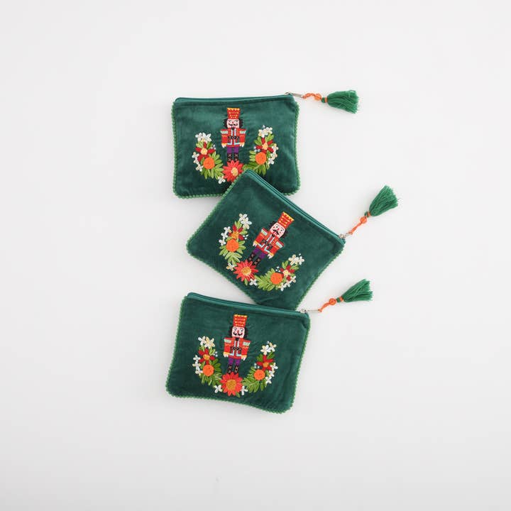 Karma Living - Wholesale Christmas Decoration - 3ABBG24066_EMEM S/3 NUT CRACKER CHRISTMAS POUCHE 6x84