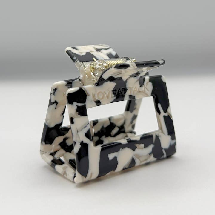 Love Attack - Wholesale Hair Clip - Women's - Raya Cellulose Acetate Hair Claw Clips34