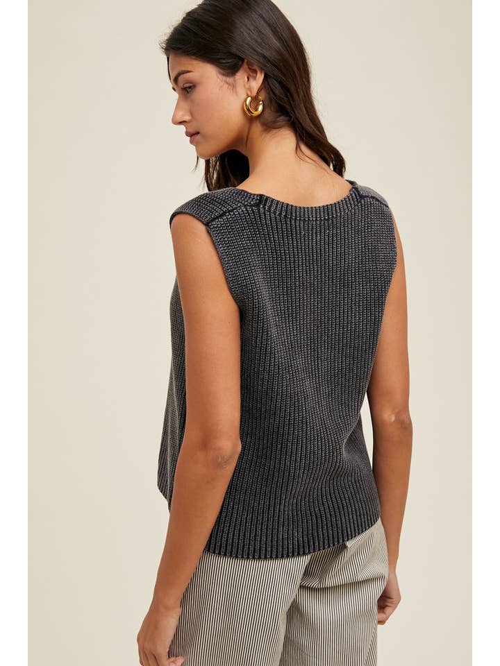 CHARCOAL BUTTON-UP SWEATER VEST / WL25-10691 for wholesale on Faire3