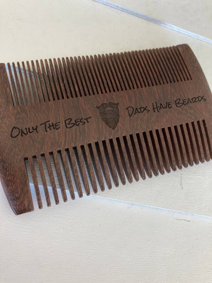 Endast de bästa papporna har skägg, skäggkam för pappa, present till pappa, strumpfyllare för honom för wholesale av Whimsy Woods AZ