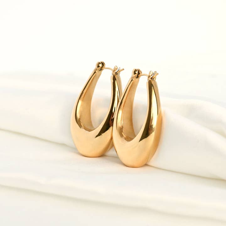 Blueyejewelry - Wholesale Hoop Earrings - Chunky Gold Hoops - Lightweight Oval Hoop Earrings5