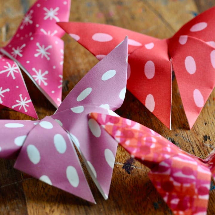 Cambridge Imprint - Vente Kit de bricolage - Kit Nuage de papillons en origami