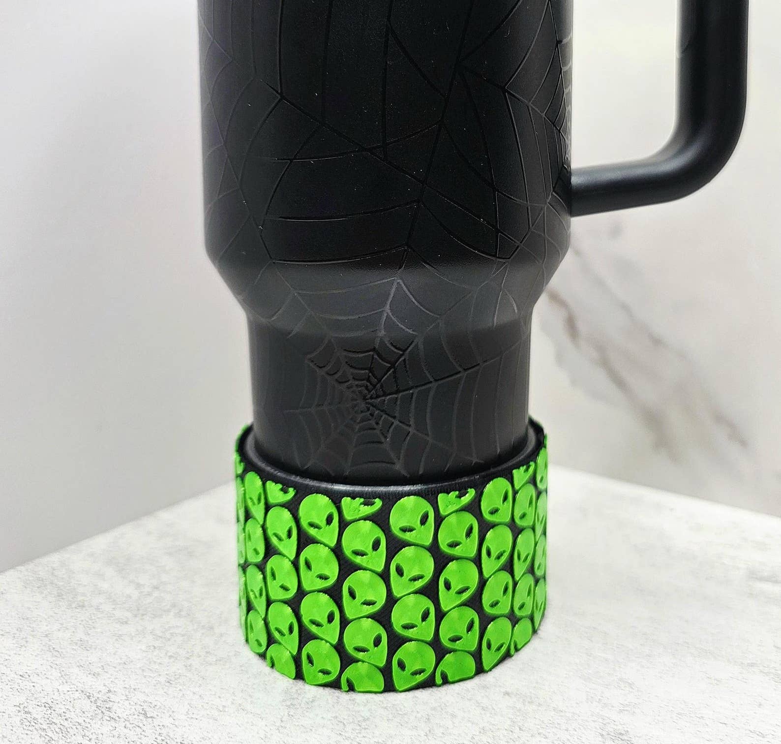 Agape Designs 3D - Wholesale Insulated Mug/Tumbler - Interchangeable Spooky Alien Boot Cover for Stanley Tumblers0