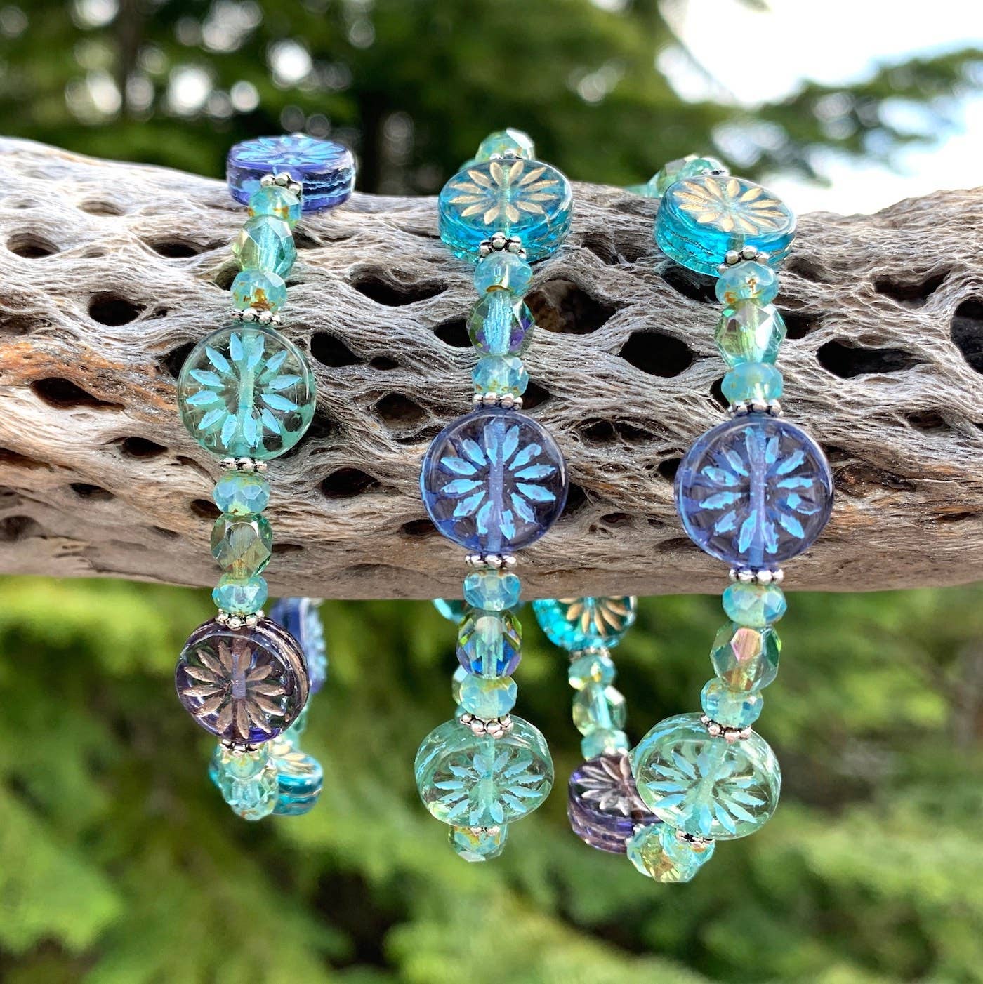 Marlene VanBeek Jewelry - Venta al por mayor Pulsera de cuentas - Pulsera Elástica Cardada Aster - Flores de Jardín Rosas2