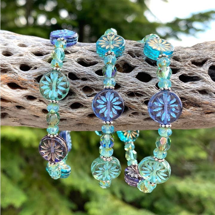 Marlene VanBeek Jewelry - Venta al por mayor Pulsera de cuentas - Pulsera Elástica Cardada Aster - Flores de Jardín Rosas2