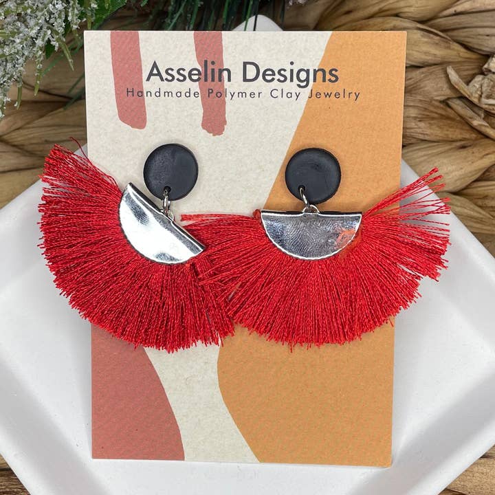 Röd Fläkt Tofs Dinglar för wholesale av Asselin Designs