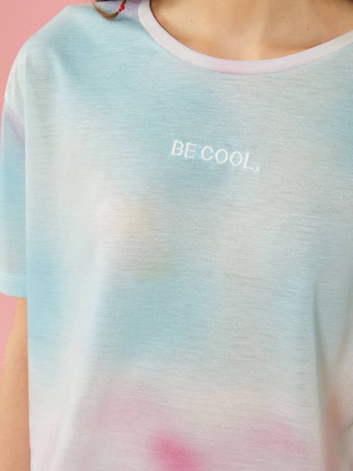 Tie farvet trykt T-shirt i blå for engroshandel hos Usolo Outfitters