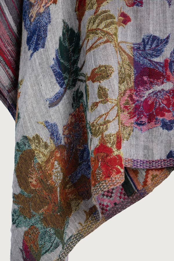 SAACHI – wholesale Poncho – Women's – Floral Geometric Short Open Poncho2