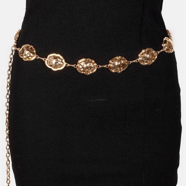 Ceinture à maillons ovales métalliques déformés pour la vente par Collections by Fame Accessories