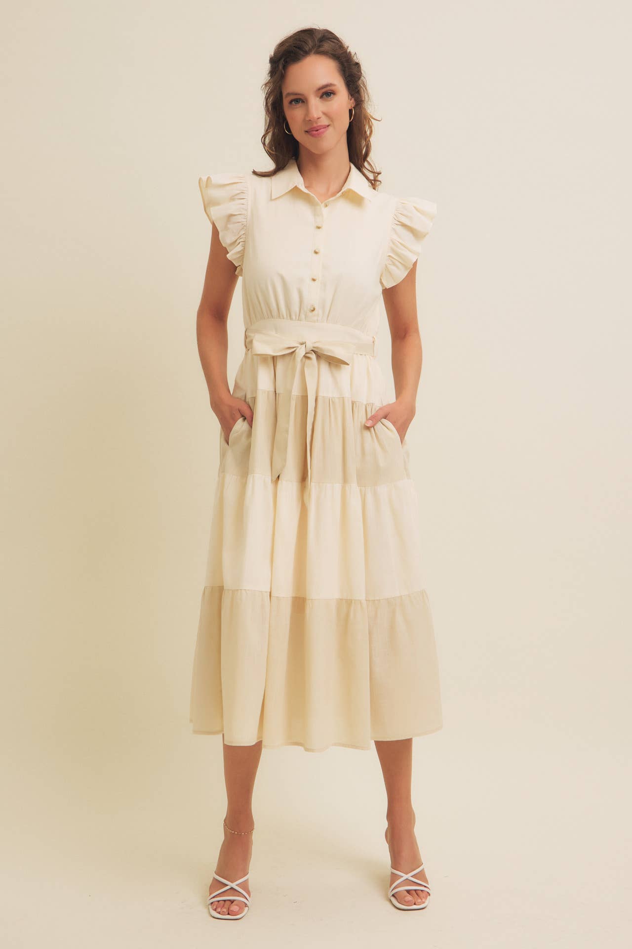 in february - Vente Robe – femme - ROBE MIDI EN COTON À BLOCS DE COULEUR AVEC VOLANTS ET CEINTURE À LA TAILLE0