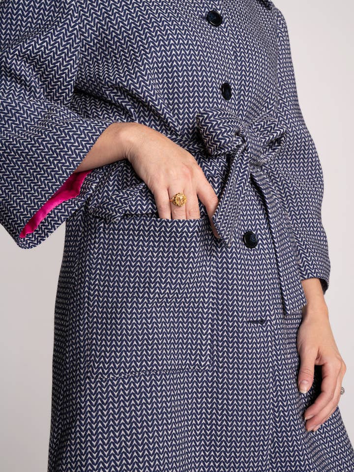 Mantel Ettie Linger in Marineblau für den Großhandel von Linger Ln