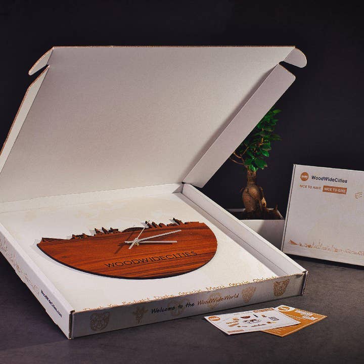 WoodWideCities – Engroshandel Vægur – Skyline ur loon på sand palisander2