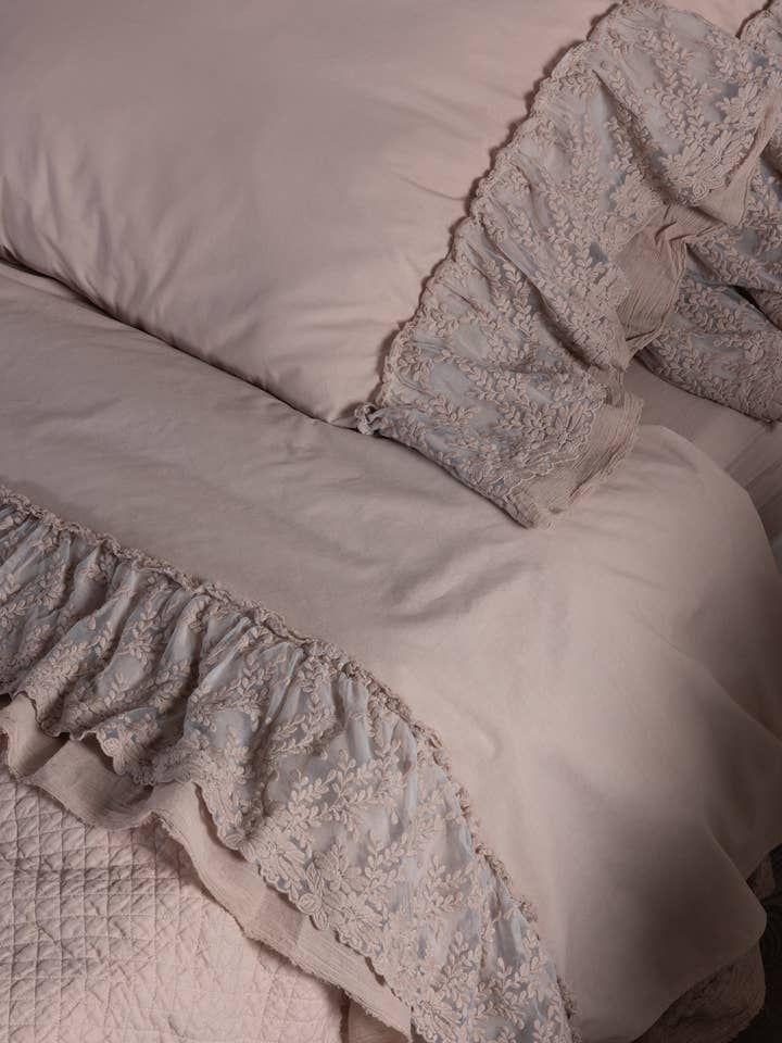 GISELLE, Bettgarnitur, hergestellt in Italien, 100% Baumwolle für den Großhandel von OPIFICIO DEI SOGNI by David Home srl