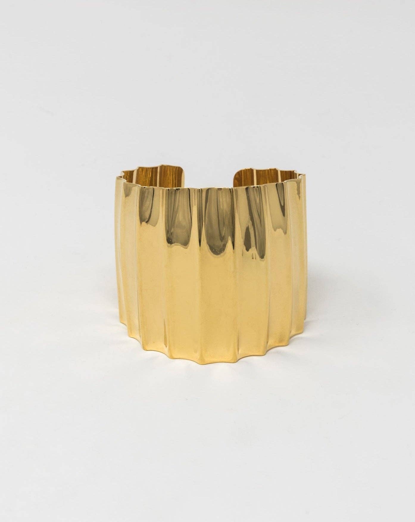 Nubes de Mazapan - Wholesale Cuff Bracelet - 18KT GOLD-PLATED BRASS BANGLE0