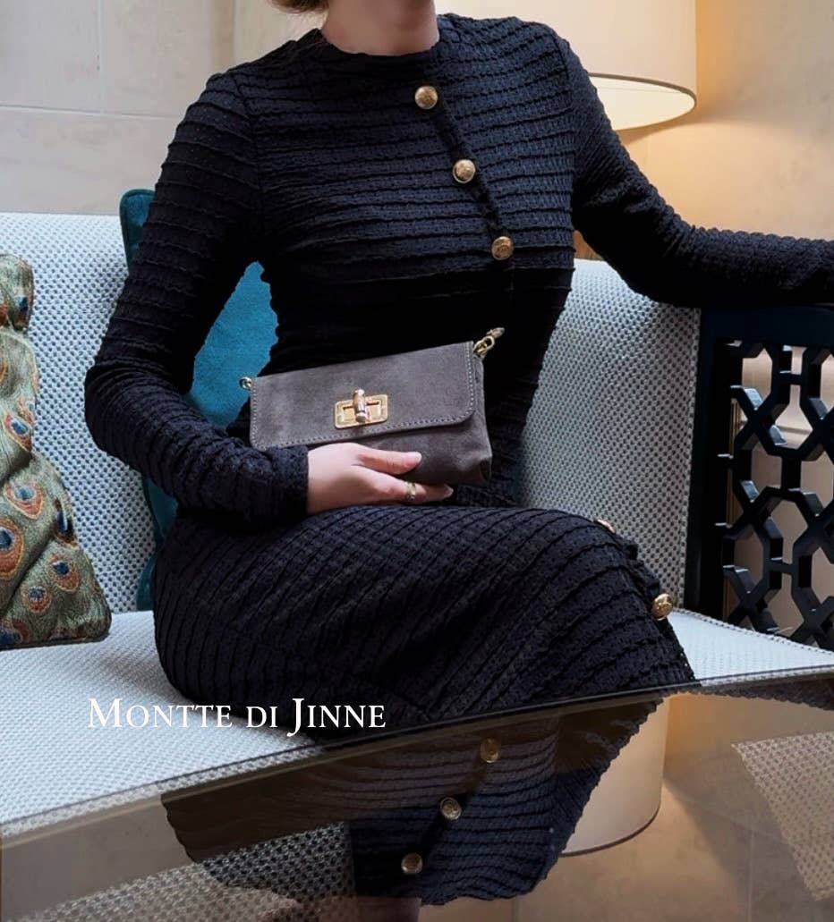 MONTTE DI JINNE - Wholesale Crossbody Bag - Women's - Italian Premium Suede Mini Crossbody Clutch with Gold Chain10