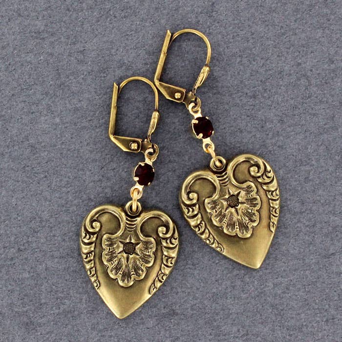 Herzohrringe 709-STM für den Großhandel von Sadie Green's Jewelry