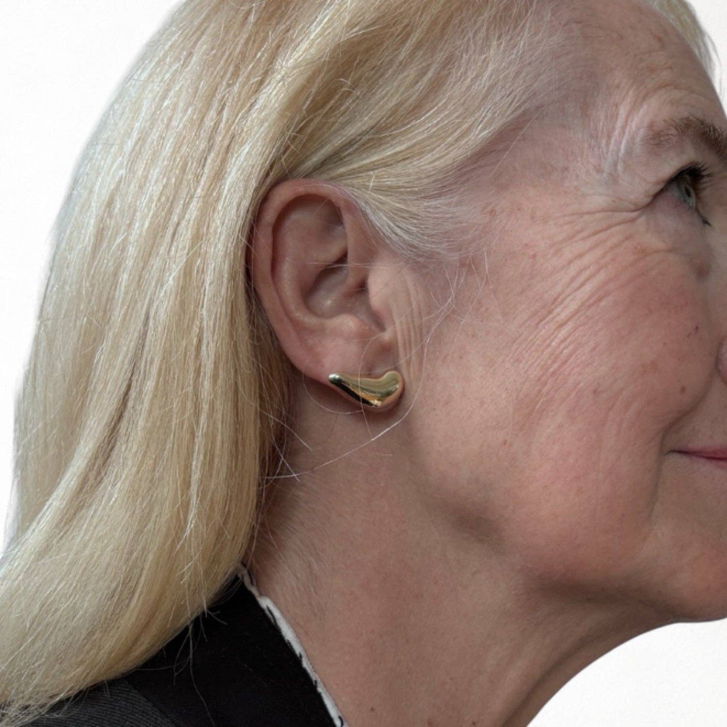 London Atelier Byproduct - Vendita all'ingrosso Orecchini a bottone - Orecchini a polsino per lobo d'oro2