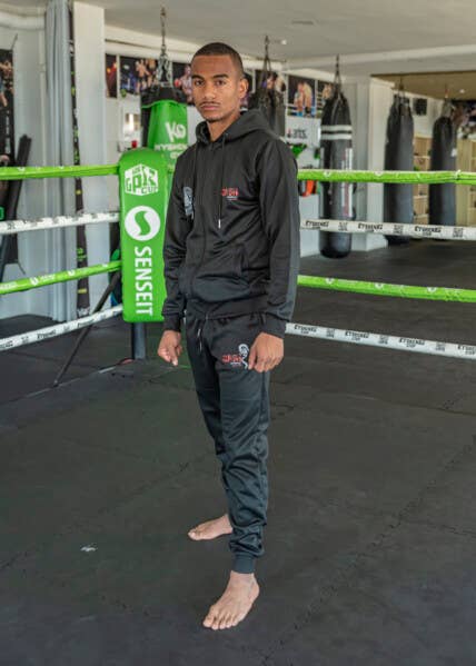 Surtsports – Engroshandel Joggers - Herre – Surtsports valknut træningssæt1