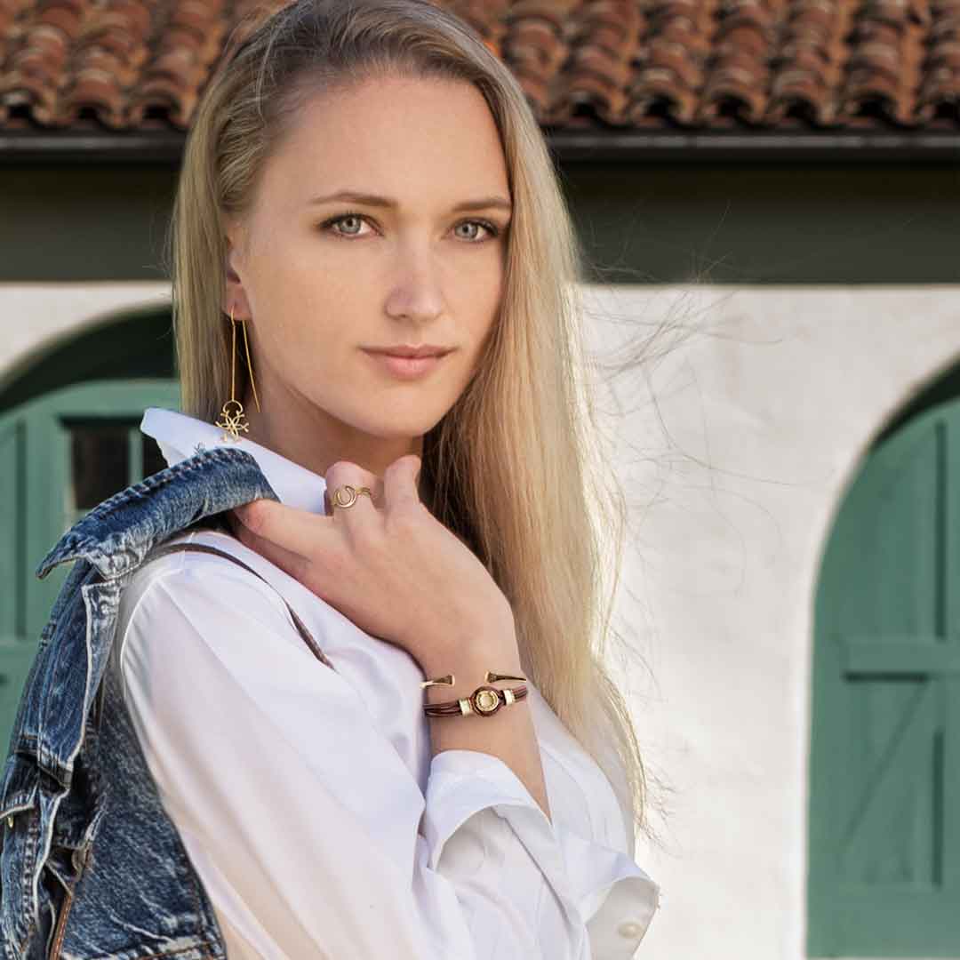 URBAN-EQUESTRIAN - Vente Bracelet jonc - Colton - Bracelet Équestre Tressé en Dôme de Fer à Cheval Or ou Argent sur Marron3