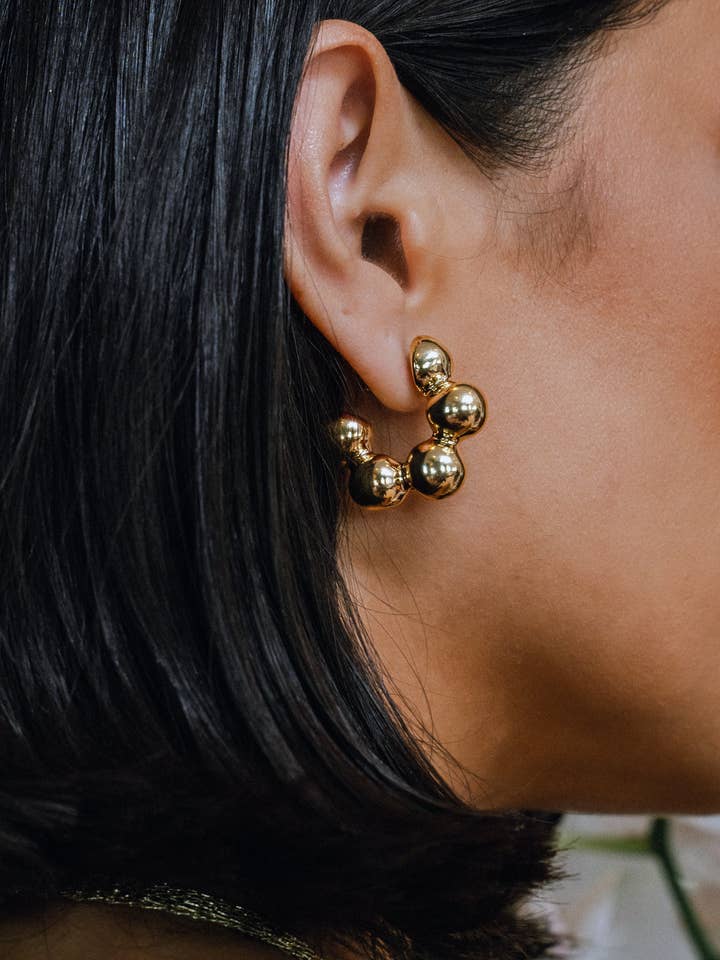 Créoles à maillons Daniela Bead pour la vente par DENISE PACINI