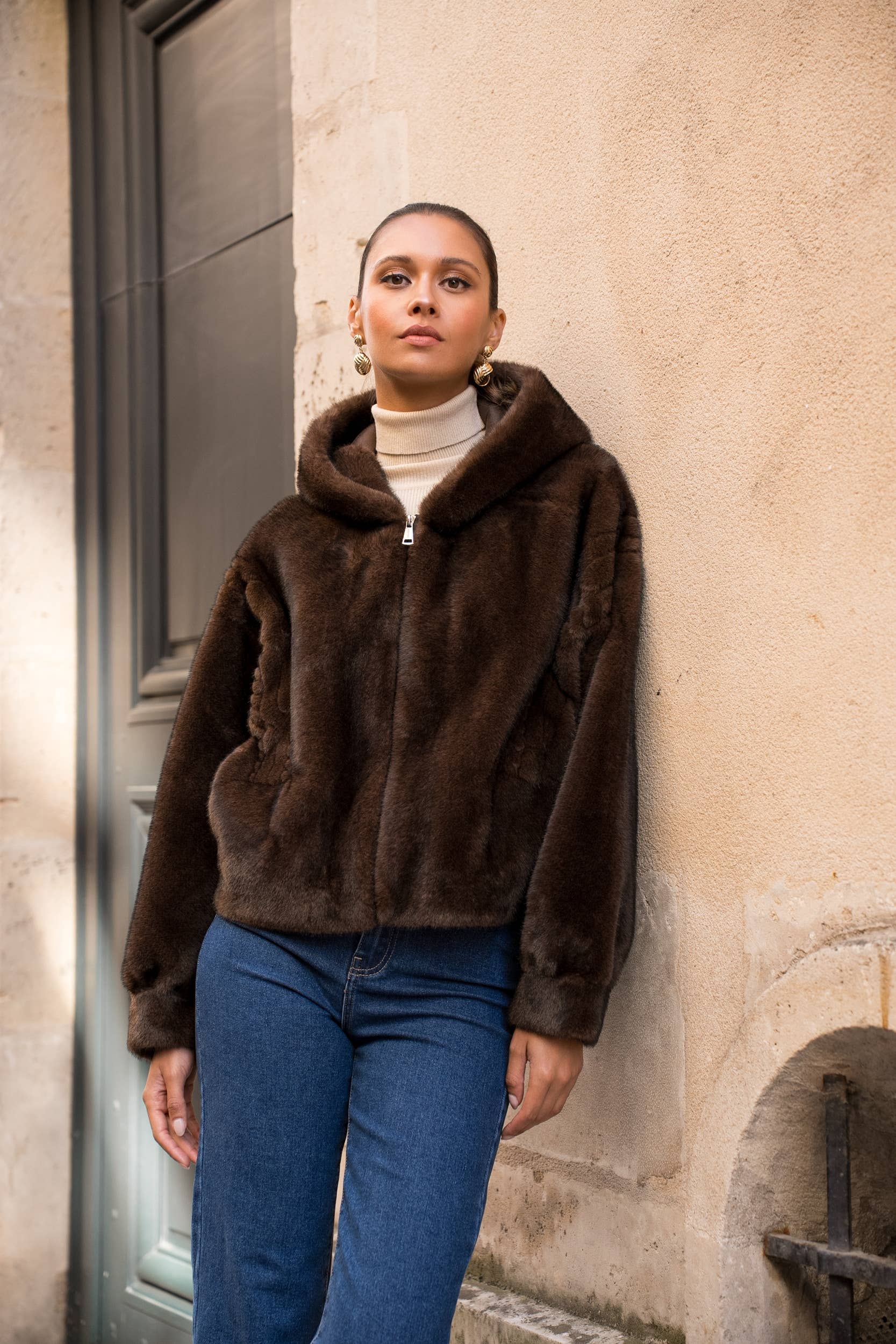 Attentif Paris - Wholesale Fur/Faux Fur Coat - Women's - Short coat with hood in faux fur with braided details32