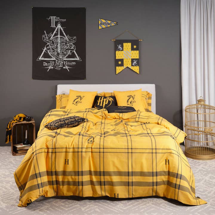 Duvet Cover With Buttons 100% Cotton Hufflepuff Square for wholesale by SG HOGAR