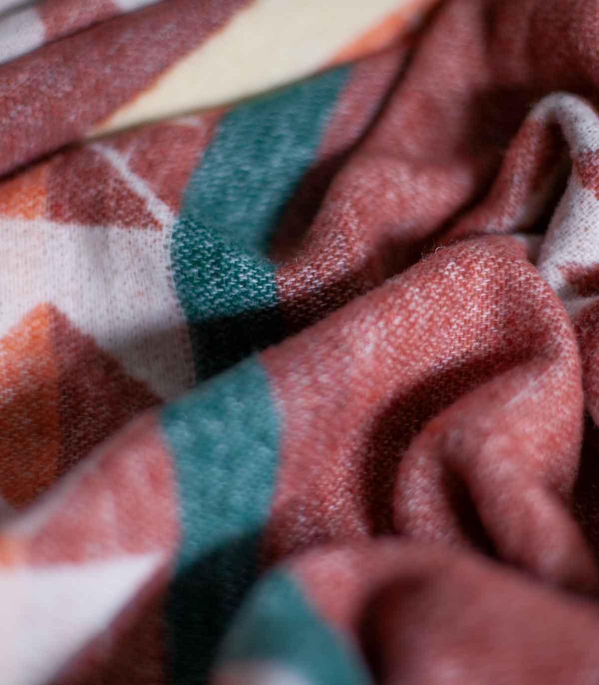 Blankets Of The World – Engroshandel Tæppe – Plaid Colibrí i terrakottafarver3