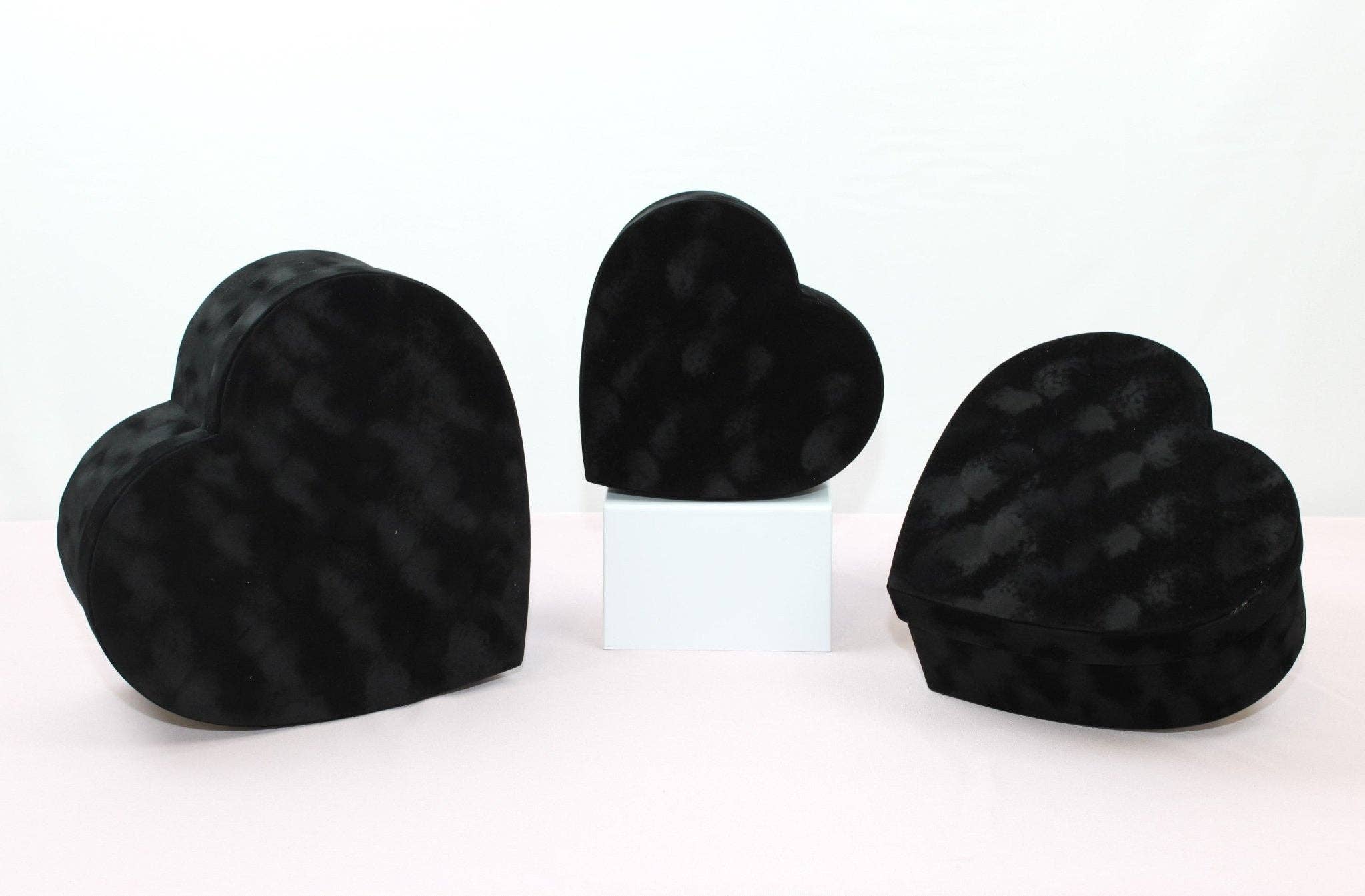 Elegant Design Supply - Wholesale Gift Box - Chic Velvet Heart Flower Box with Lid0