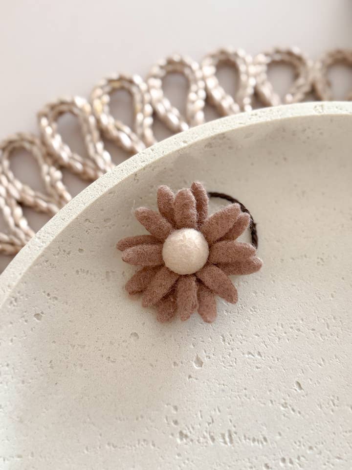 Hårsnodd Daisy - Brun för wholesale av Sweet Lemons Atelier