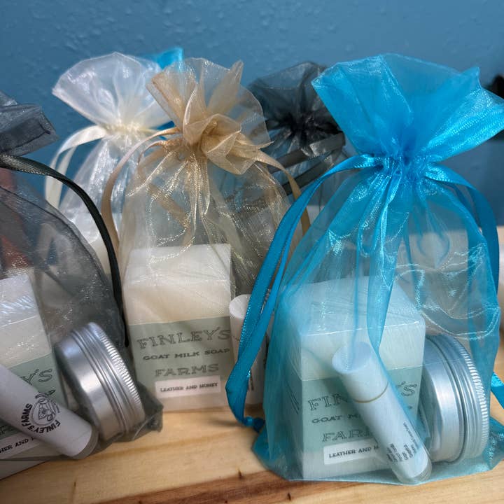 Finleys Farms - Wholesale Bath & Body Set - Gift Set - Goatmilk Soap, Lip Balm and Hand Salve