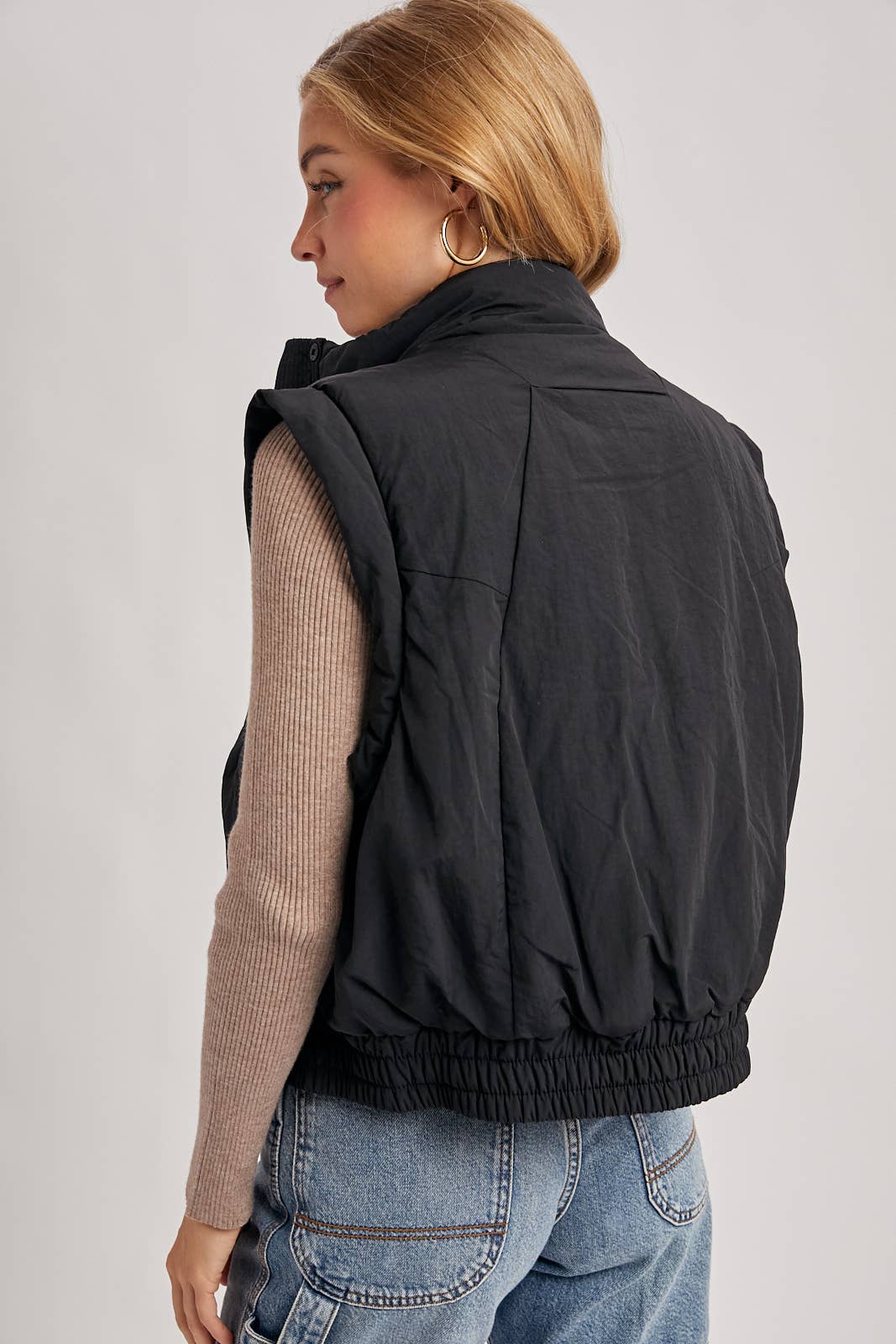 Bluivy - Wholesale Outerwear Vest - Women's - BOMBER STYLE PUFFER VEST WITH POCKETS27