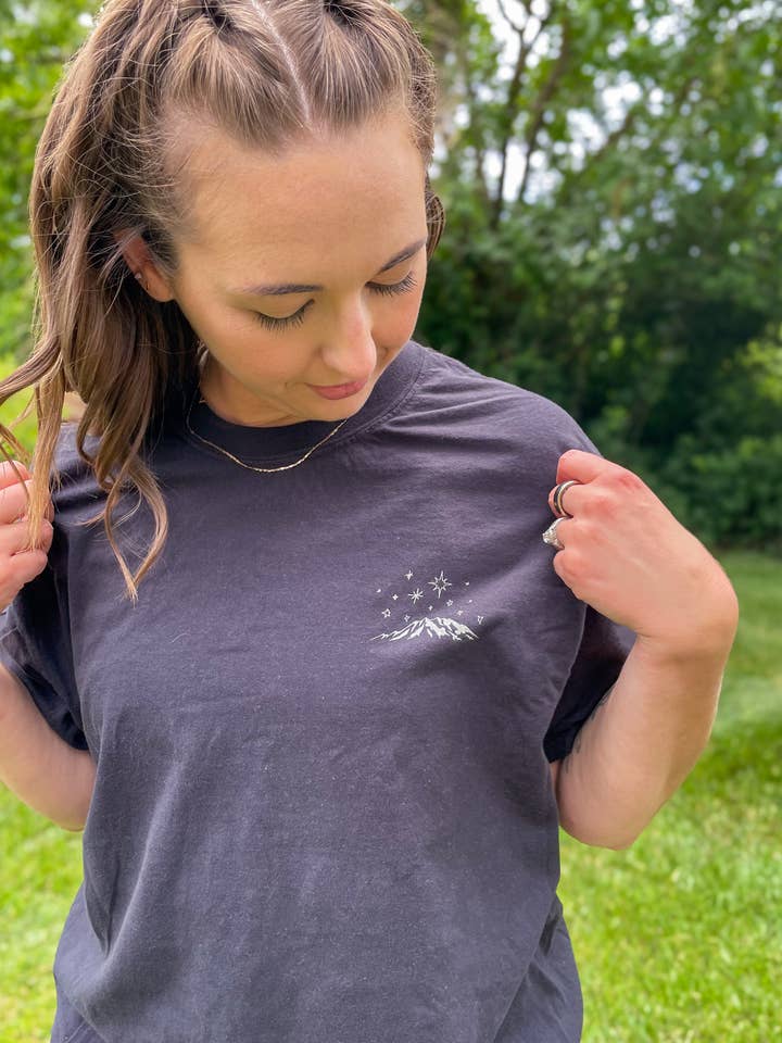 Honey Soul LLC - Wholesale T-Shirt (Graphic) - Unisex - If the Stars Were Made to Worship Graphic Tee