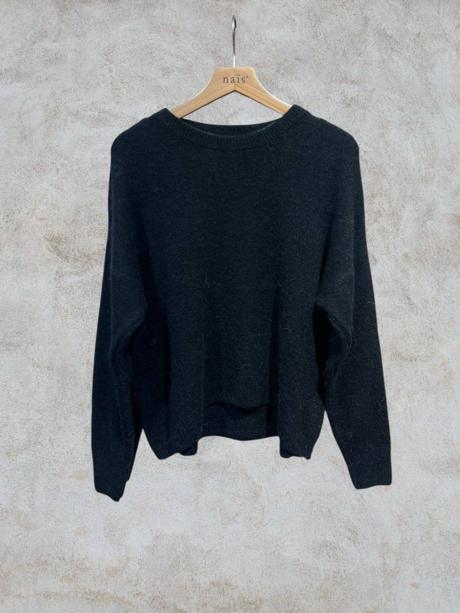 NAÏS PARIS - Wholesale Knit Sweater - Women's - Round neck long sleeve sweater in 30% superfine alpaca6