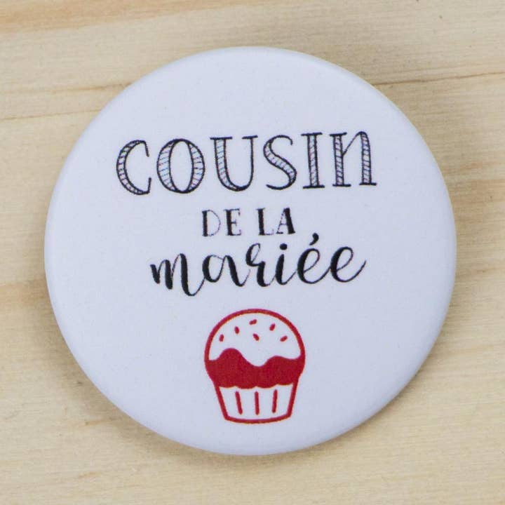 Badge mariage Cousin de la mariée pour la vente par Te Whaka