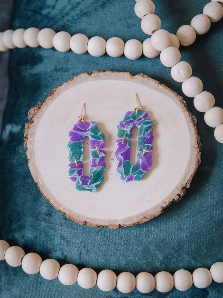 Pendientes de arcilla polimérica de cristal de fluorita sintética para venta al por mayor de Millburn Place