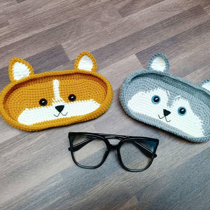 Dog Eyeglasses Holder Crochet, Cute Husky Corgi Crochet for wholesale by TOMOPOD LLC