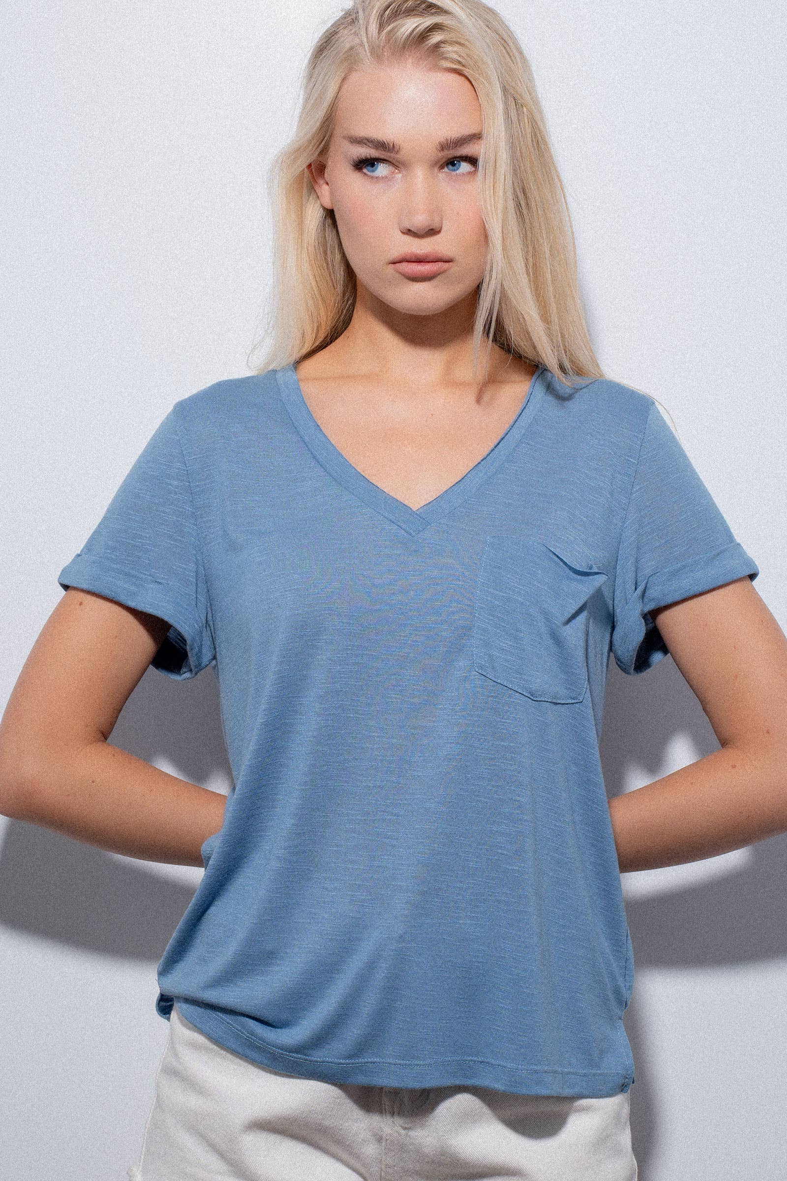 Urban Daizy - Wholesale T-Shirt - Women's - Rolled Sleeve V-Neck Pocket Tee31