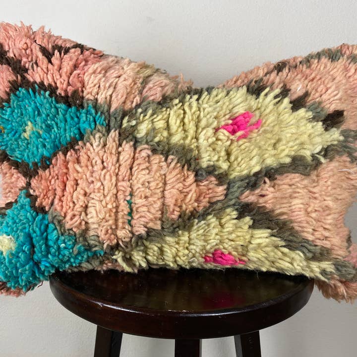 Eclectic Collective – wholesale Prydnadskuddfodral – Marockansk kuddfodral av mattmaterial2