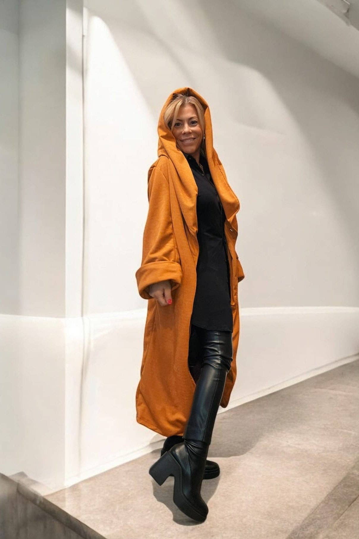 SHE CONCEPT - Wholesale Jacket - Women's - SUEDE JACKET WITH HOOD1